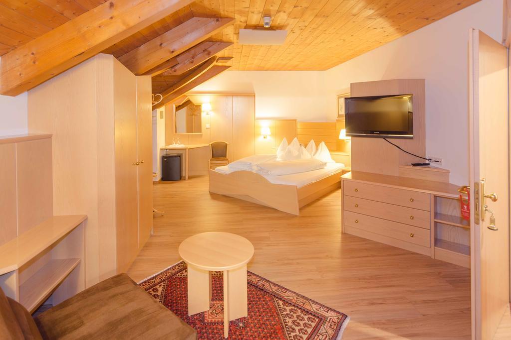 Hotel Goldenes Roessl-Adults Only Bressanone Exterior photo